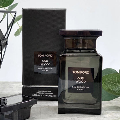 Tom ford oud wood 100ML (allow to open)